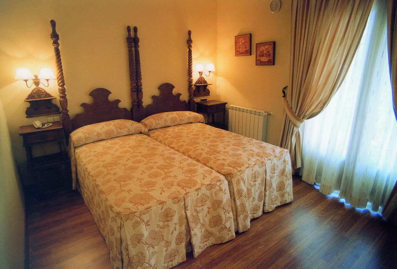 Hotel Nava Real à Navacerrada Extérieur photo