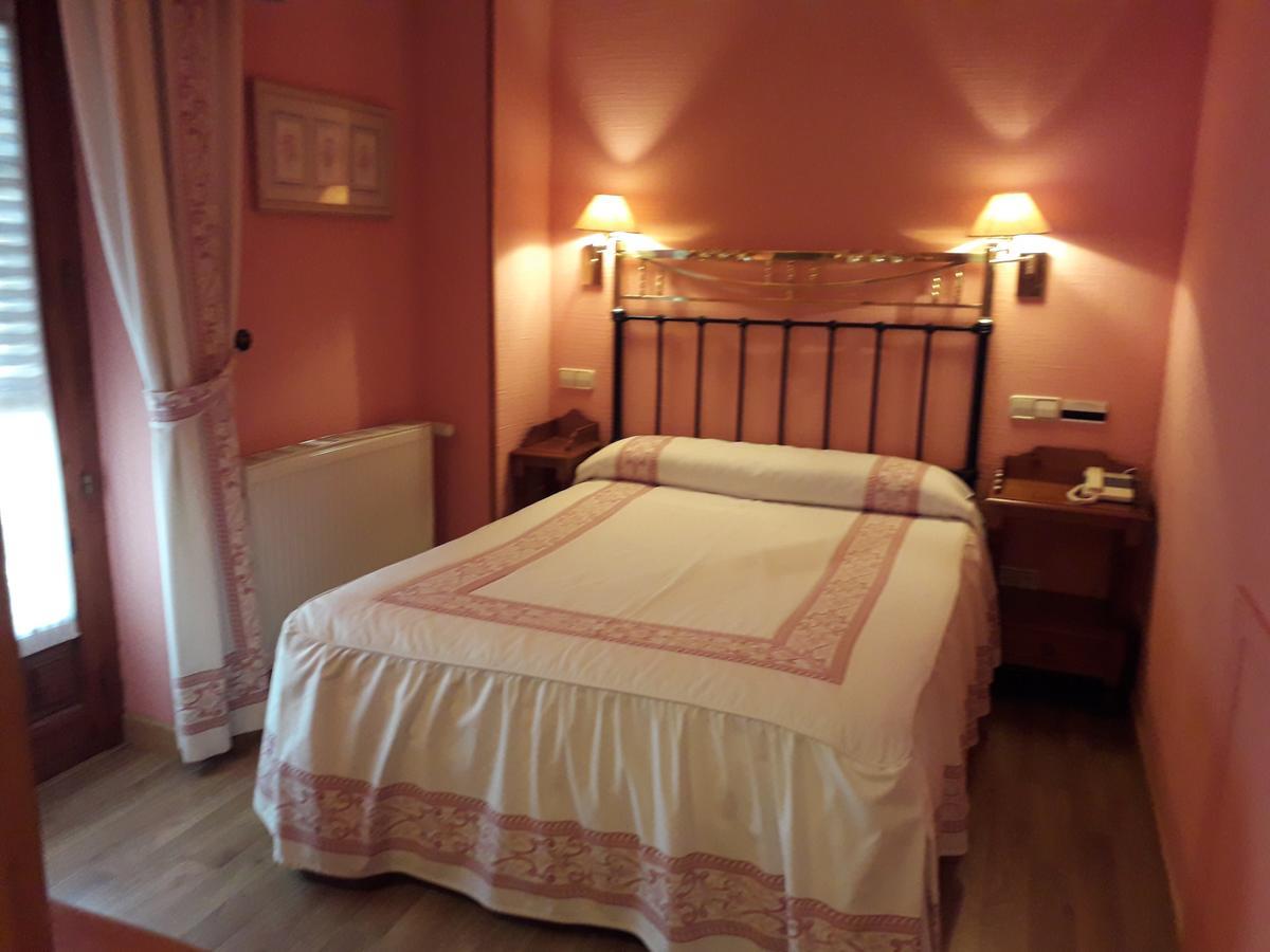Hotel Nava Real à Navacerrada Extérieur photo